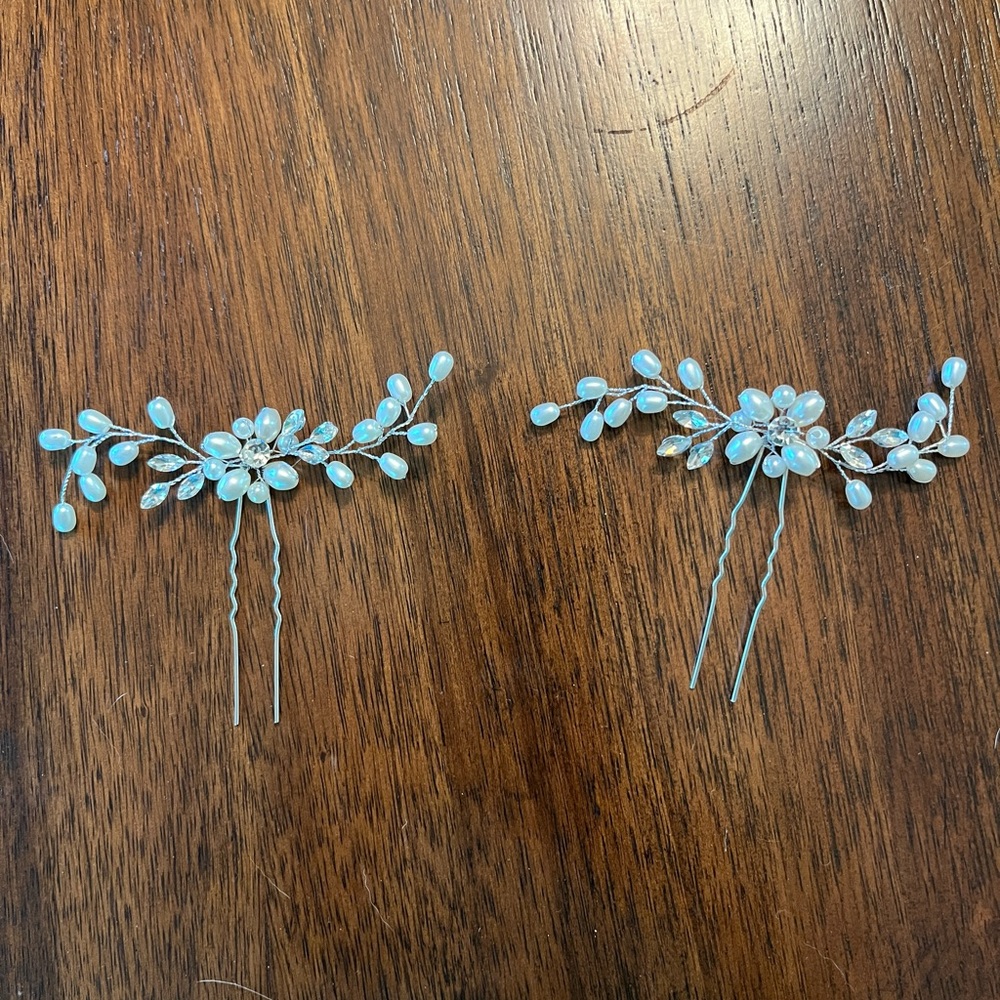 NWOT bridal hair pins